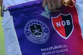 Mazatlán ‘arremete’ contra Newell’s Old Boys tras victoria