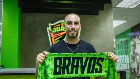 Juárez presenta a Diego Ochoa y Alejandro Mayorga, procedentes de Chivas