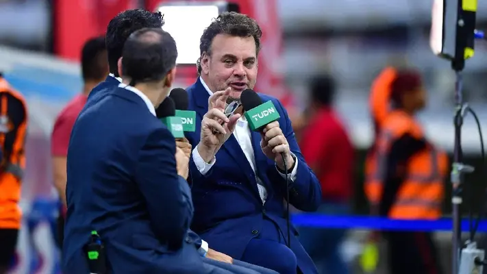Juan Pablo Fernández llama “envidioso” a David Faitelson por criticar a Martinoli y Luis García