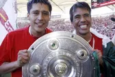 Stuttgart recuerda a Pavel Pardo y Ricardo Osorio antes de la final de la Supercopa ante Bayern