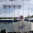 Expulsan a agentes de inmigración del estacionamiento del Estadio de los Dodgers