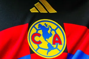 ¡La bomba que no llegó! Zico estuvo cerca de firmar con América