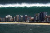 ¿Qué hacer si te sorprende un tsunami? Checa estas recomendaciones
