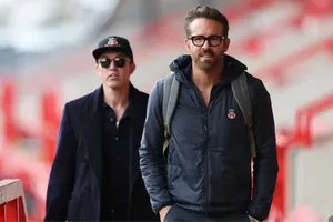 Equipo de Ryan Reynolds cerca de fichar a un histórico jugador