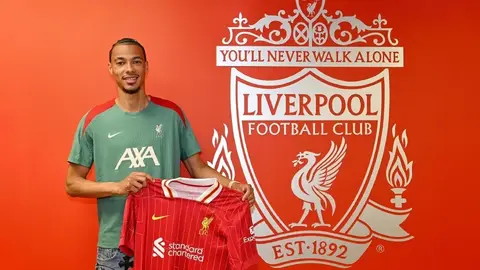 Liverpool ficha a Ekitiké del Frankfurt; suman 342 millones de dólares en fichajes
