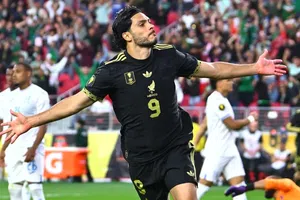 Raúl Jiménez va por su mejor año previo a un Mundial: Estos son sus números