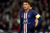 ¡Siempre en su corazón! Thiago Silva hace videollamada con la Champions del PSG