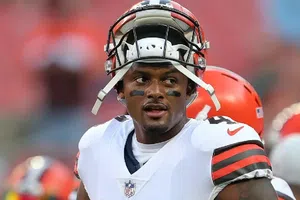 Browns ponen oficialmente a Deshaun Watson en la lista de lesionados