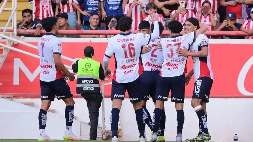 'Chicharito' ya no es el mejor pagado de Chivas; ¿quién tiene el mejor sueldo en el Rebaño?