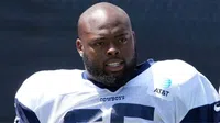 Rob Jones sufre lesión en el cuello en primer entrenamiento con los Cowboys