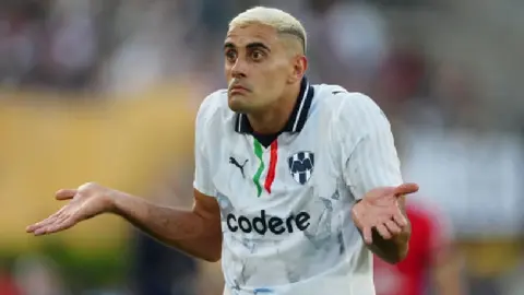 Eintracht Frankfurt se une a Rayados para vencer al Borussia Dortmund