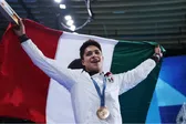 Osmar Olvera gana plata por equipos mixtos y suma su quinta medalla mundial en clavados