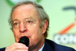 ¡Como Chespirito! José Ramón Fernández tendrá su propia bioserie