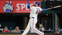 ¡Hombre clutch! Rowdy Tellez se manda jonrón en la baja de la novena; Rangers ganaron el juego