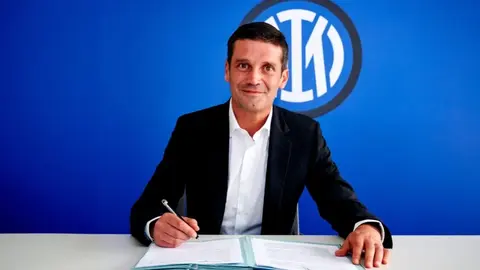 Cristian Chivu es nombrado entrenador del Inter de Milán