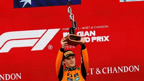 Tres generaciones, una victoria: Óscar Piastri celebró su podio en Bélgica con su abuelo y su madre