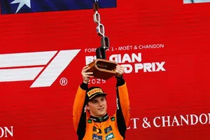 Tres generaciones, una victoria: Óscar Piastri celebró su podio en Bélgica con su abuelo y su madre