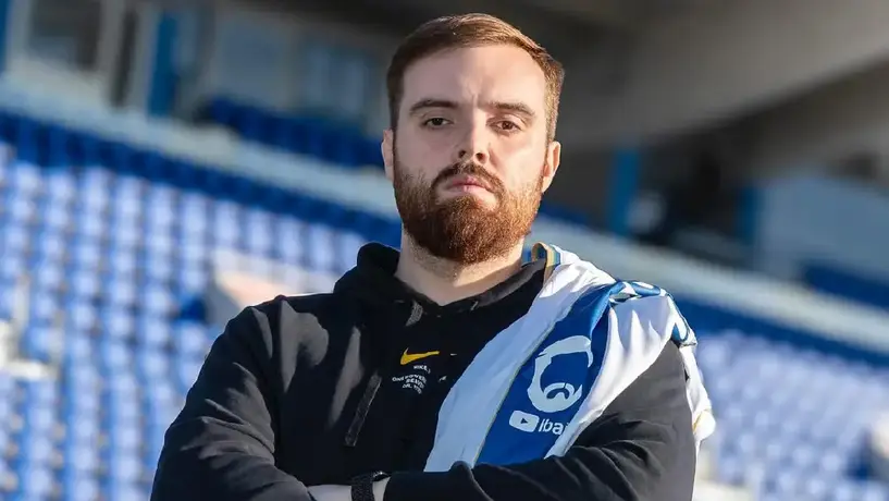 Ibai Llanos presenta oficialmente su nuevo equipo de fútbol en Cuarta Catalana