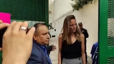 Lady Racista pagará 97 mil pesos y ofrecerá disculpa por discriminar a policía