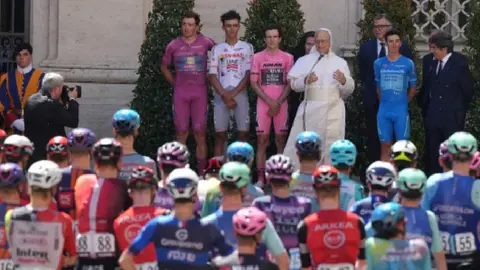 ¿Cuándo se correrá La Vuelta de España, en la que participará Isaac del Toro?