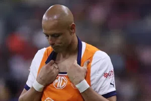 Carlos Hermosillo manda mensaje al Chicharito Hernández por veteranía; esto es lo que dijo