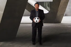 El mundo del futbol felicitó a Hugo Sánchez por su cumpleaños