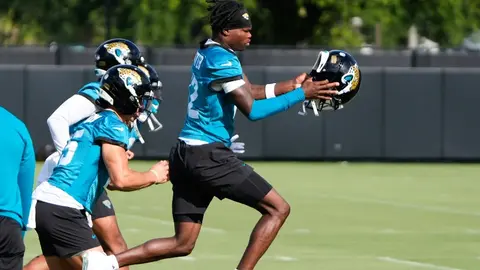 Jaguars firma a Travis Hunter, estrella universitaria, por 4 años y 46.6 millones