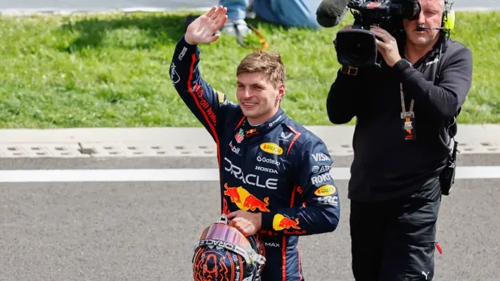 ¿Se rinde? Max Verstappen ‘tira la toalla’ con Red Bull en plena competición