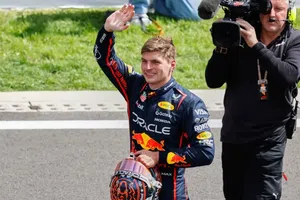 ¿Se rinde? Max Verstappen ‘tira la toalla’ con Red Bull en plena competición