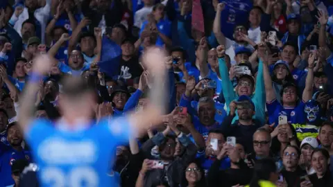 ¿Adiós a La Noria? Cruz Azul anuncia importante medida sobre sus instalaciones