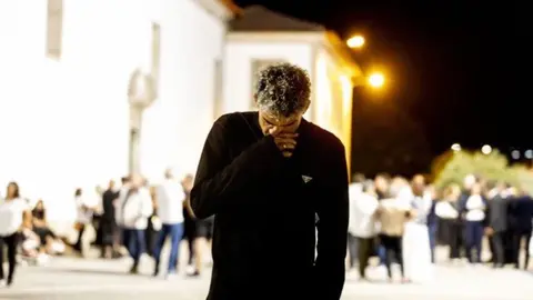 Luis Díaz asiste a misa en memoria de Diogo Jota y André Silva