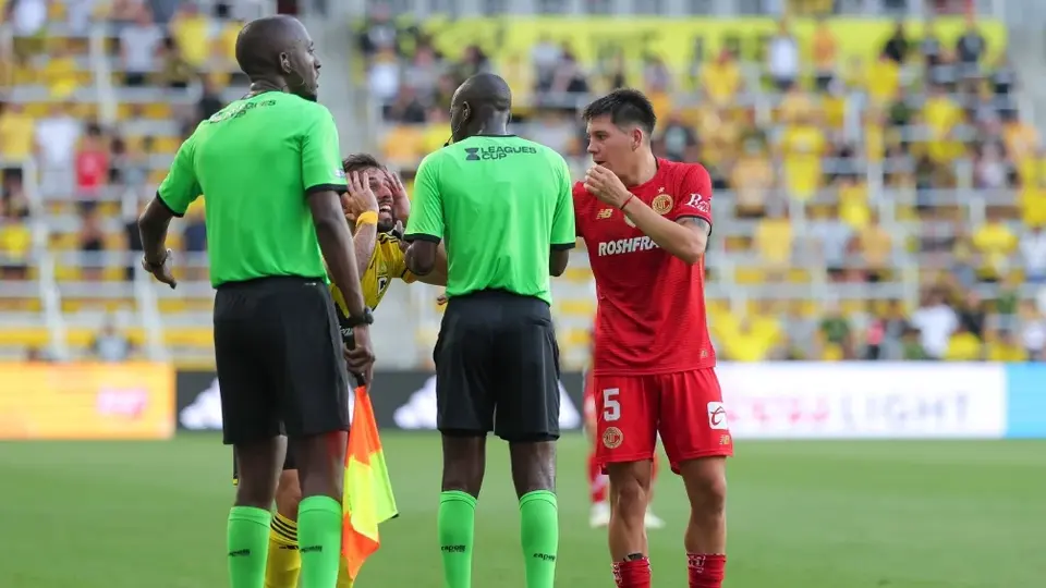 Toluca vs Columbus:  Polémico  arbitraje fue clave en el resultado en el inicio de la Leagues Cup