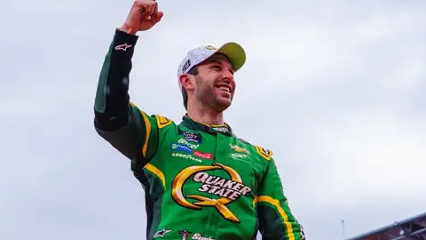 "¡Viva México, cabrones!": Daniel Suárez hace vibrar a México tras su victoria en NASCAR Xfinity Series