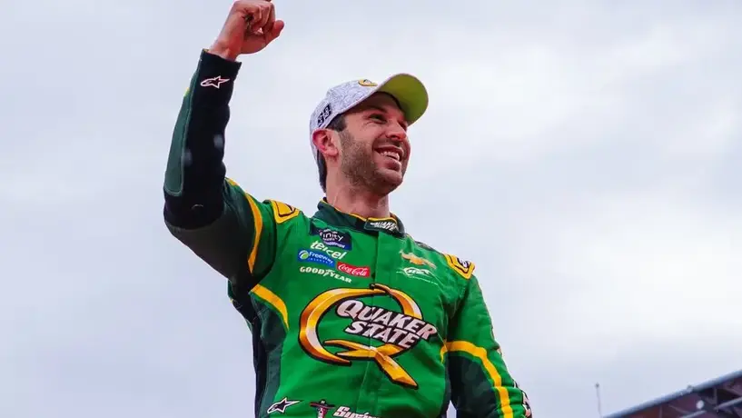 "¡Viva México, cabrones!": Daniel Suárez hace vibrar a México tras su victoria en NASCAR Xfinity Series