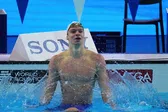 Léon Marchand rompe el récord mundial en 200 metros combinados