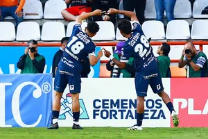 Pachuca deja atrás el Mundial de Clubes y golea a Monterrey en el arranque del Apertura