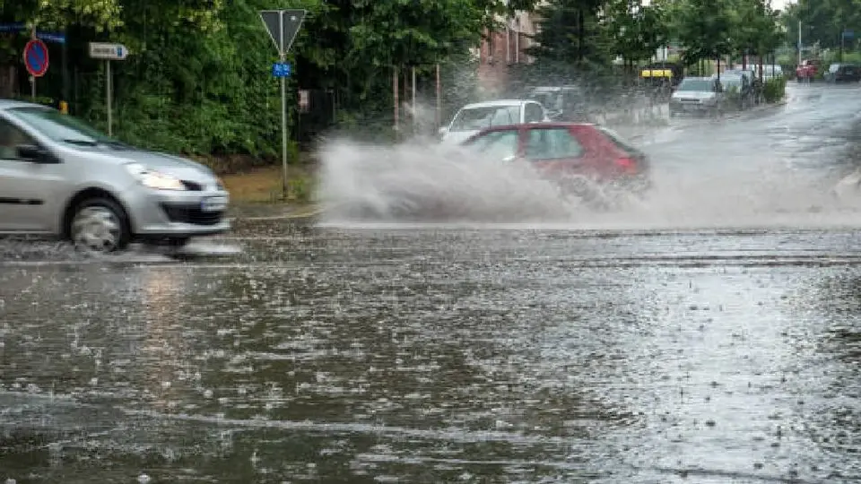 Lluvias CDMX: Si tu auto sufrió daños en las inundaciones, estos son los módulos de atención
