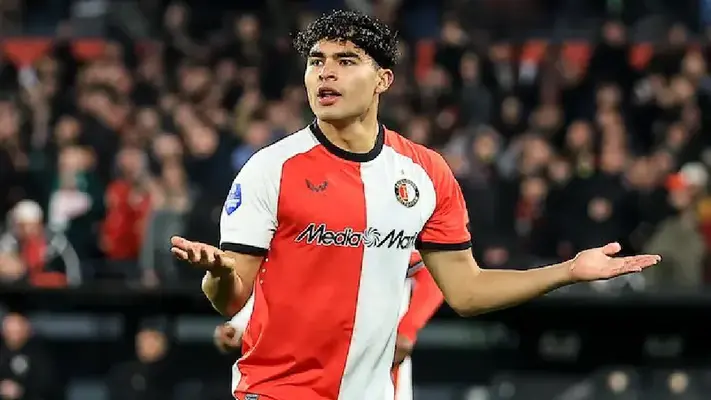 ¡Oficial! Stéphano Carrillo deja Feyenoord