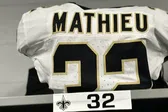 Tyrann 'Honey Badger' Mathieu, de Saints, se retira después de 12 temporadas en la NFL