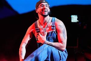 Música de Bad Bunny activa neurotransmisores que generan placer y euforia, revela estudio