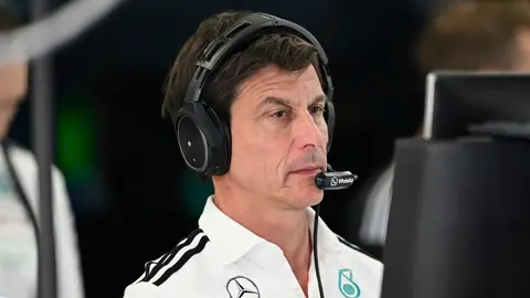 Mercedes no descarta a Verstappen: Toto Wolff admite que exploran opciones para 2026