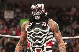 Penta Zero Miedo, el nuevo ídolo mexicano, cayó ante Gunther por el Campeonato Pesado de WWE