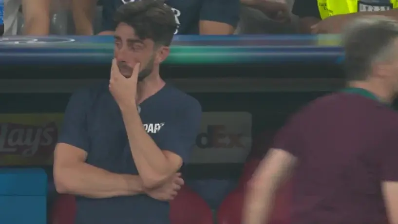 Asistente de Luis Enrique vive emotivo momento tras ganar la Champions League