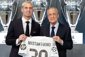 Real Madrid presenta a Franco Mastantuono; usará el número '30'