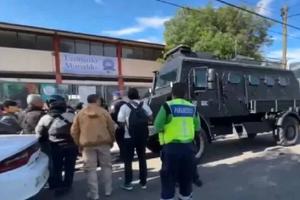 Hombre armado toma rehenes en iglesia de CDMX y es abatido