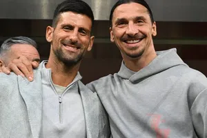 Santiago Giménez reacciona tras revelación de Djokovic previo al PSG vs Inter