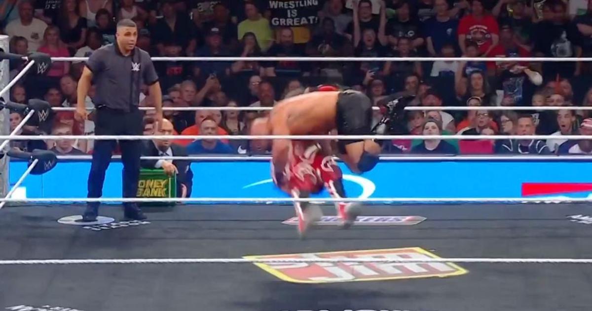 Penta Zero Miedo cae ante Bron Breakker en el Monday Night Raw RÉCORD