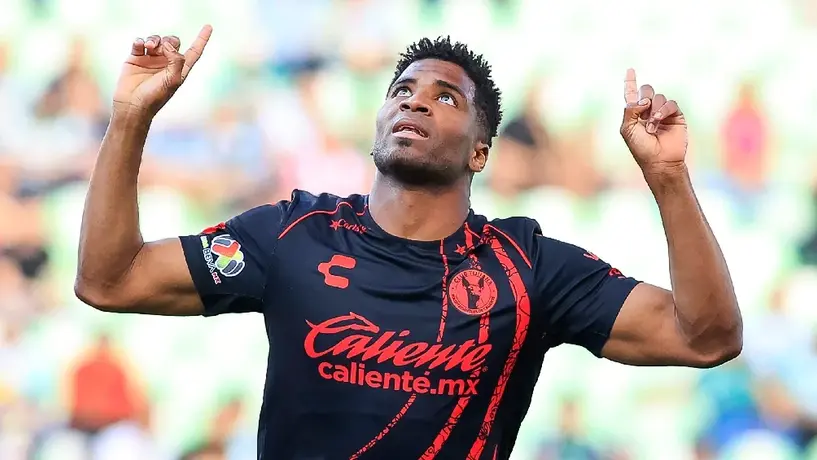 Raúl ‘Pantera’ Zúñiga 'no saldrá' de Xolos: Tijuana confirma continuidad del goleador para el AP2025