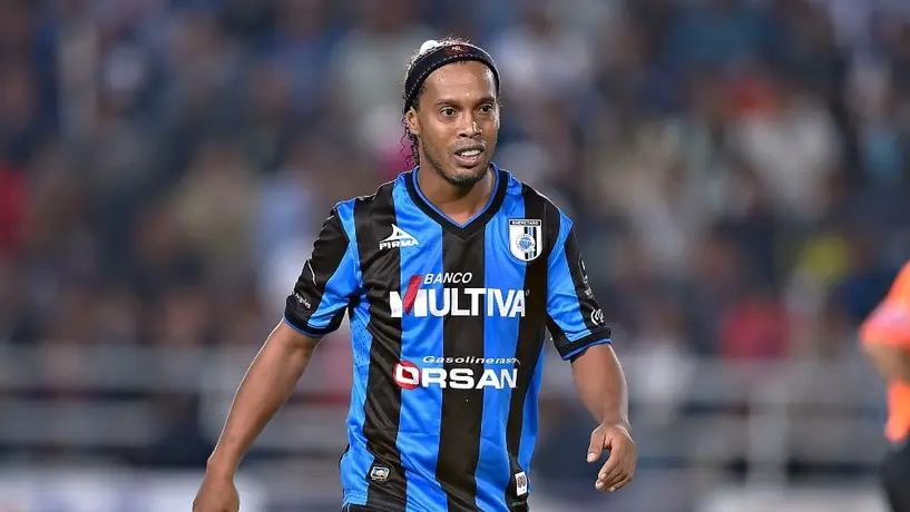 ¿Ronaldinho era impuesto en alineaciones de Querétaro? Vucetich rompe el silencio