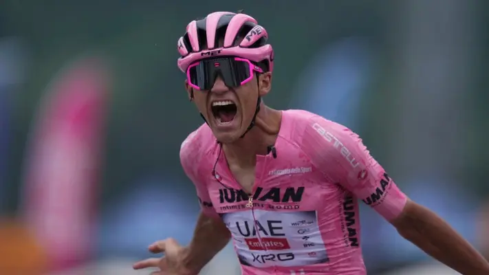 Isaac del Toro tras quedar segundo en el Giro de Italia: "Es decepcionante perder el último día"